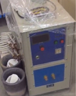 7.5L / न्यूनतम प्रेरण ताप उपकरण पिघलने शमन मशीन उच्च आवृत्ति